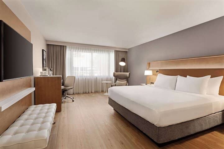 Room 14 of 32